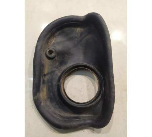 Уплотнитель ниши лючка бензобака