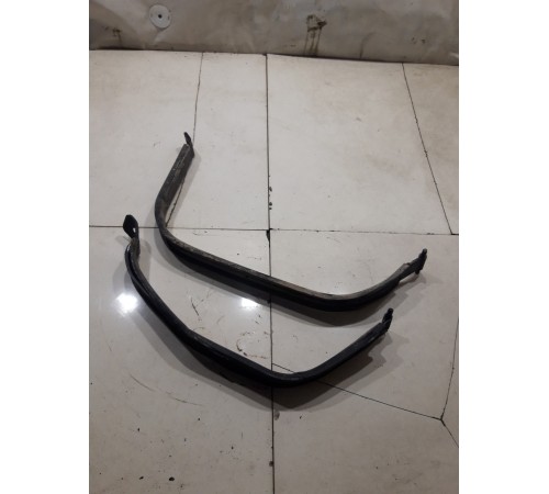 Комплект креплений топливного бака (2 шт.)