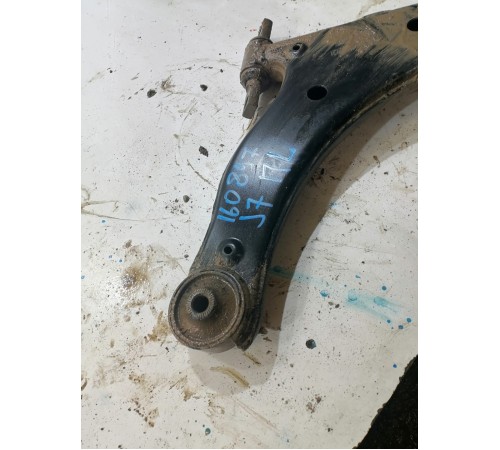 Рычаг подвески передний левый