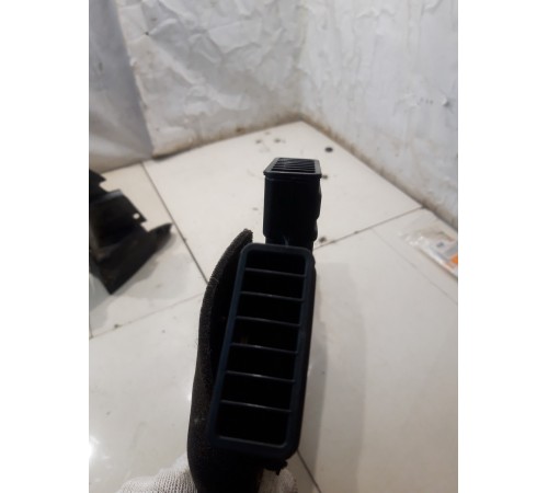 Воздушный дефлектор(задний)