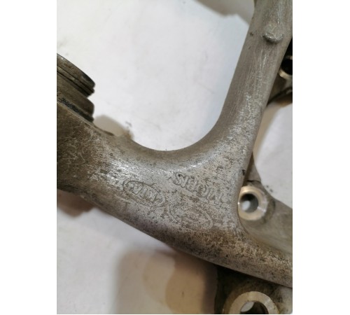 Кулак поворотный задний правый