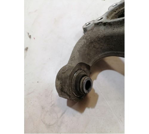 Кулак поворотный задний правый