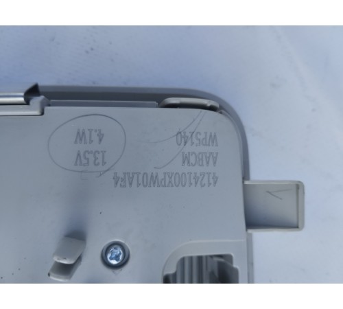 Плафон внутреннего освещения салона передний