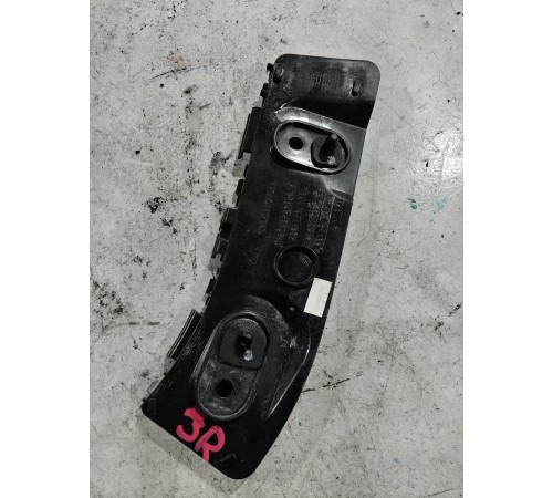 Кронштейн заднего бампера правый