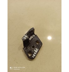 Крепление накладки торпедо(правое) Крепление накладки торпедо(правое)