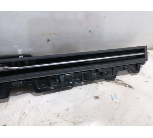 Воздушный дефлектор торпедо центральный