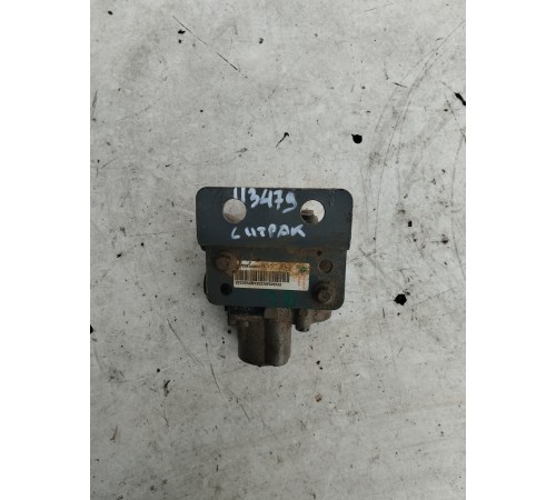 Клапан тормозной распределительный ABS передний левый