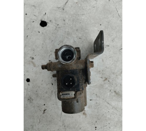 Клапан тормозной распределительный ABS передний левый