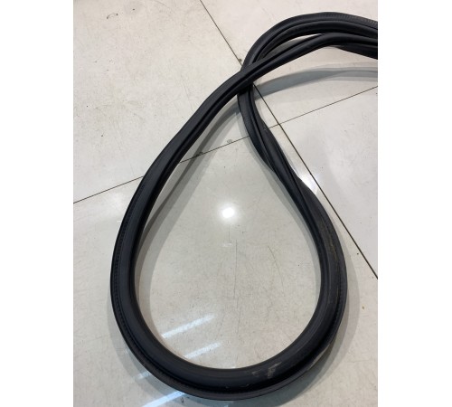 Уплотнитель дверного проема(задний,левый)