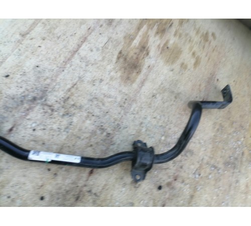 Стабилизатор передний