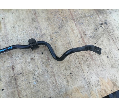 Стабилизатор передний