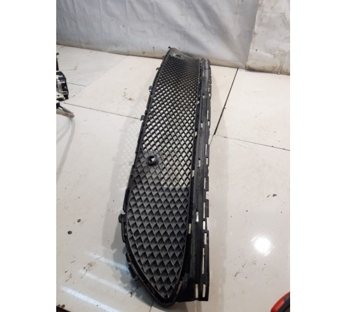 Решетка переднего бампера