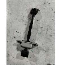 Ограничитель двери задний правый