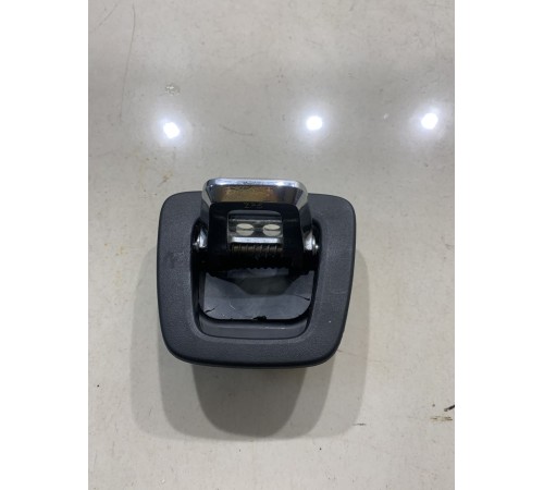 Петля багажника