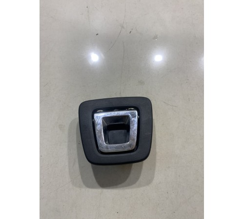 Петля багажника