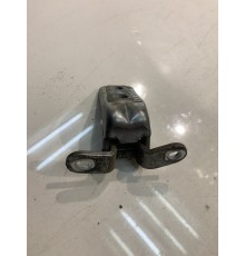 Петля двери (передняя, правая, верхняя)