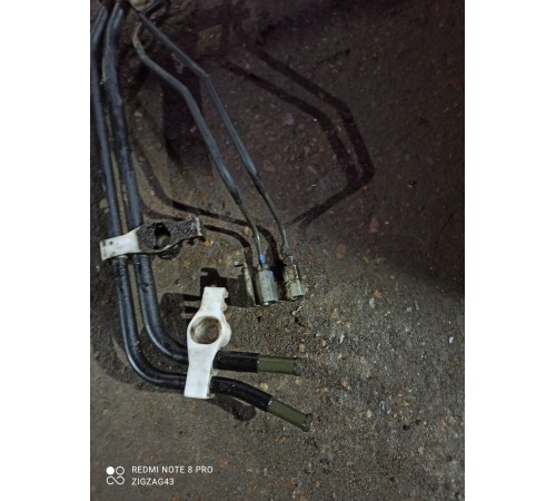 Топливная магистраль / тормозная магистраль