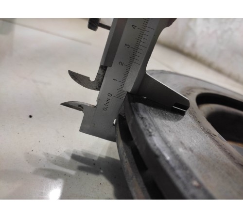 Тормозной диск (задний, левый)