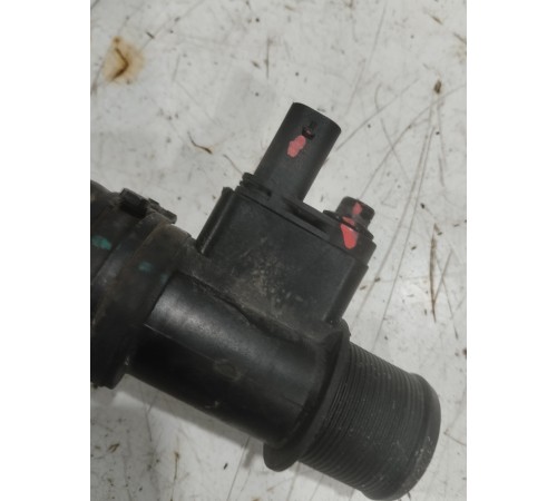 Патрубок системы охлаждения с датчиком