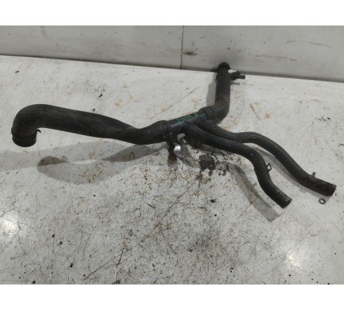 Патрубок системы охлаждения с датчиком