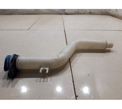 Горловина бачка омывателя