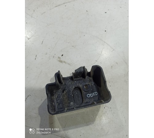 Крышка (накладка) клеммы