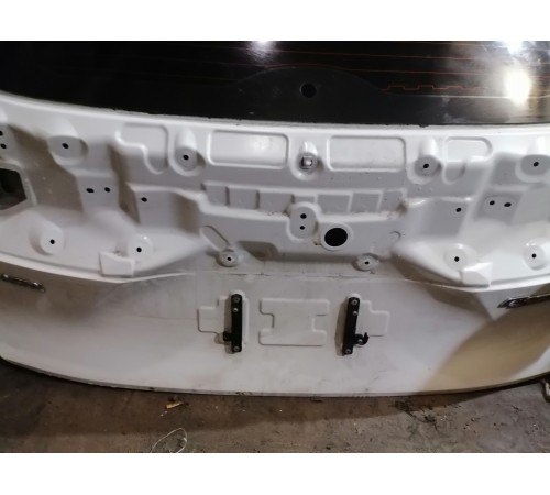 Крышка багажника со стеклом