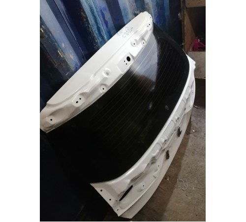 Крышка багажника со стеклом