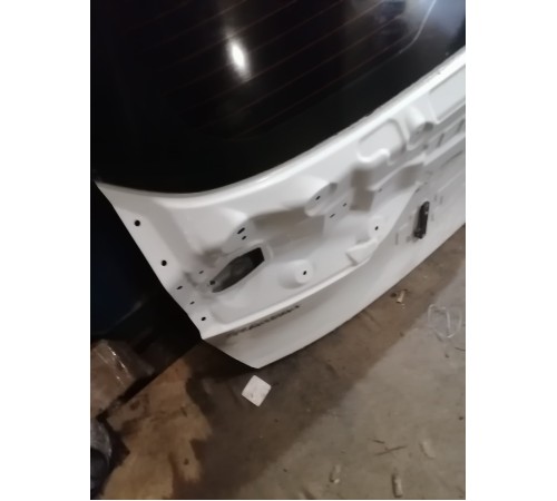 Крышка багажника со стеклом