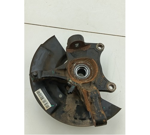 Кулак поворотный передний правый