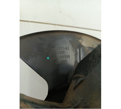 Кулак поворотный передний правый