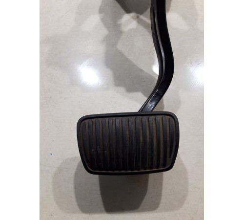 Педаль тормоза