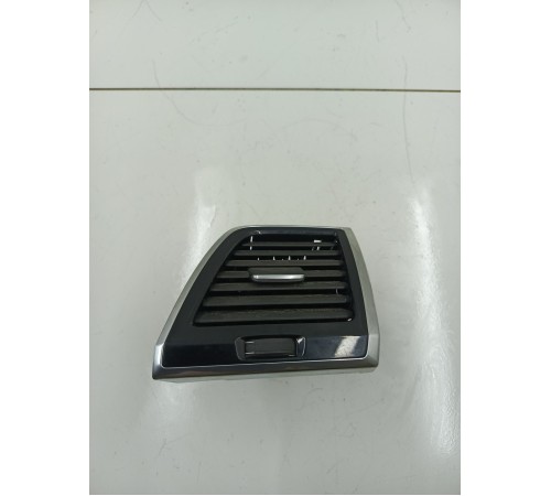 Воздушный дефлектор передний левый