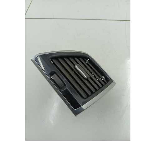 Воздушный дефлектор передний левый