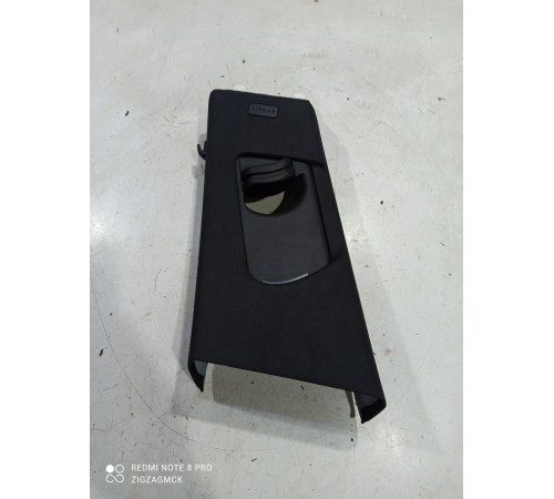 Обшивка центральной стойки(левая верхняя)