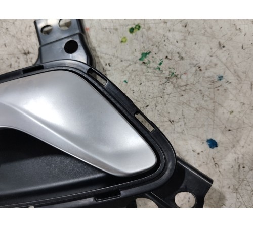 Ручка двери передняя правая внутренняя