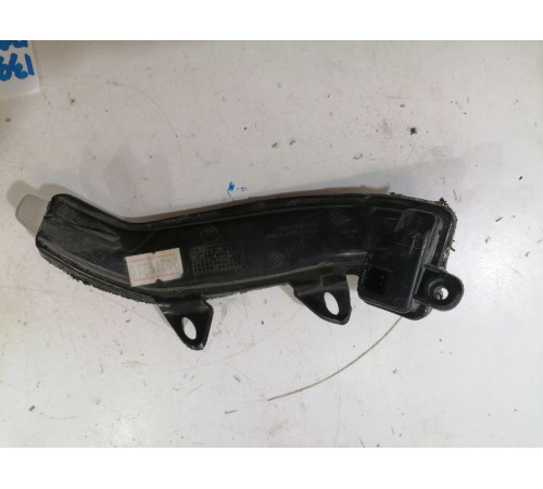 Повторитель поворота правого зеркала