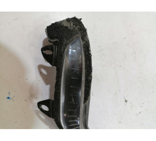 Повторитель поворота правого зеркала