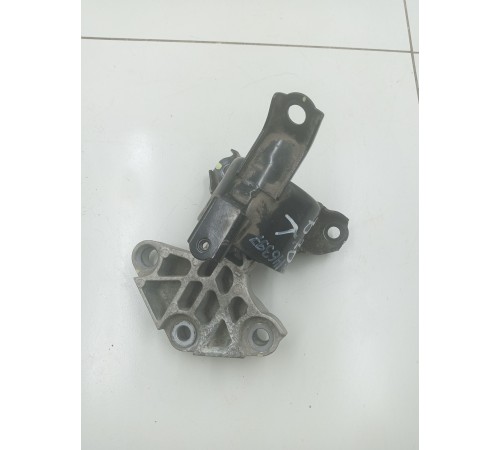 Опора двигателя левая