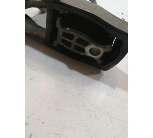 Опора двигателя задняя