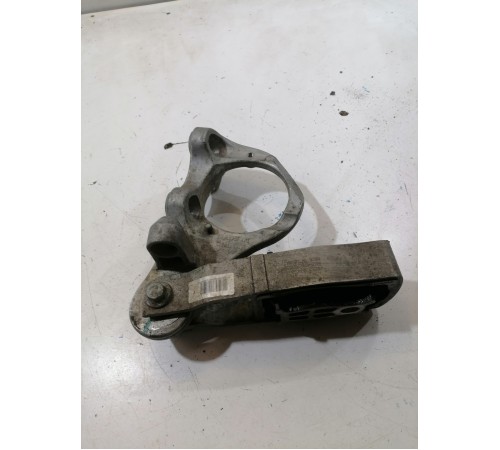 Опора двигателя задняя