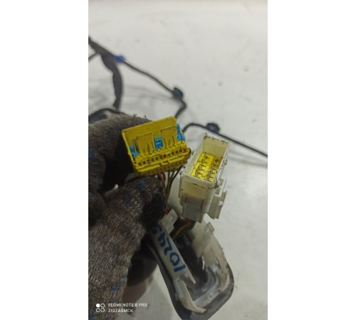 Электропроводка двери (передняя правая)