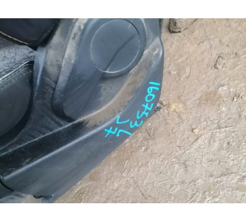 Сиденье переднее левое