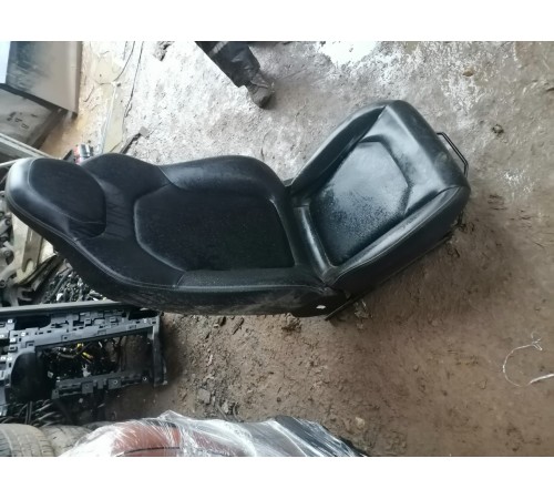 Сиденье переднее левое