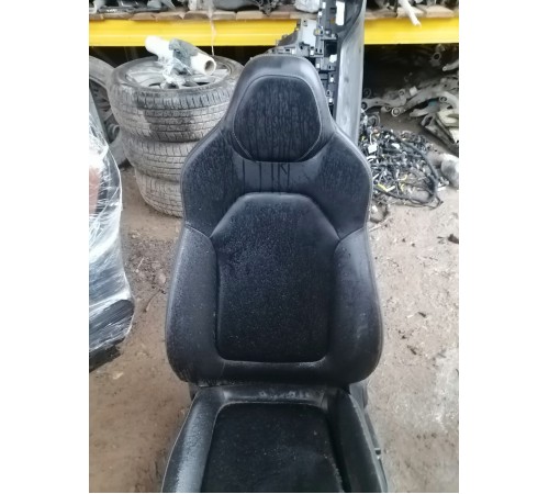 Сиденье переднее левое