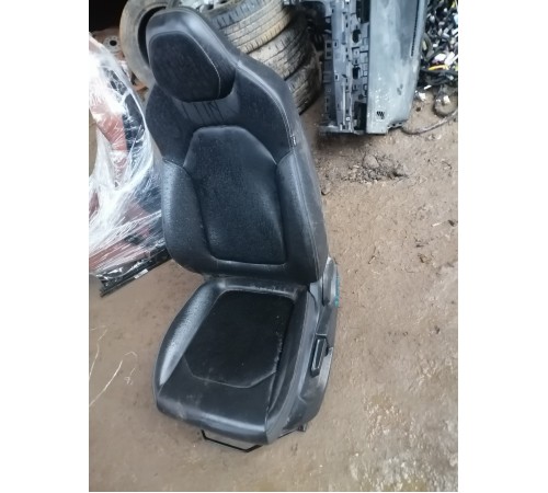 Сиденье переднее левое