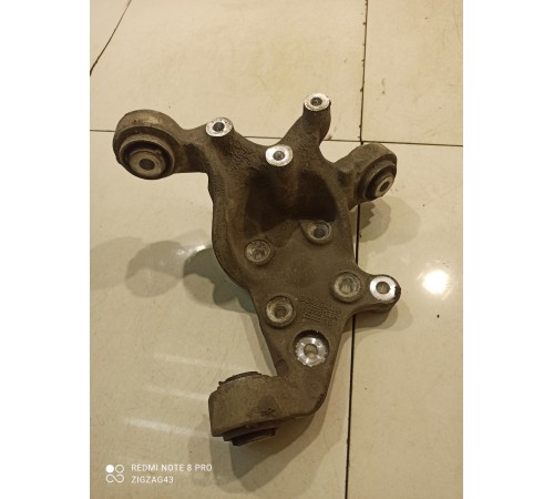 Поворотный кулак(задний правый)