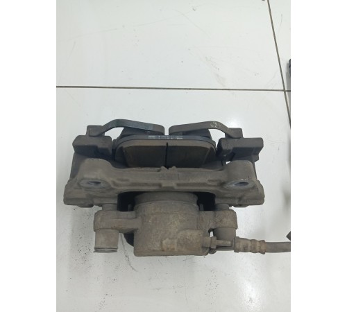 Суппорт передний левый