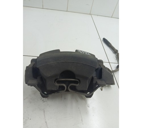 Суппорт передний левый