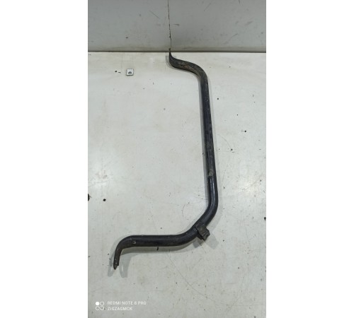 Поперечная распорка кузова